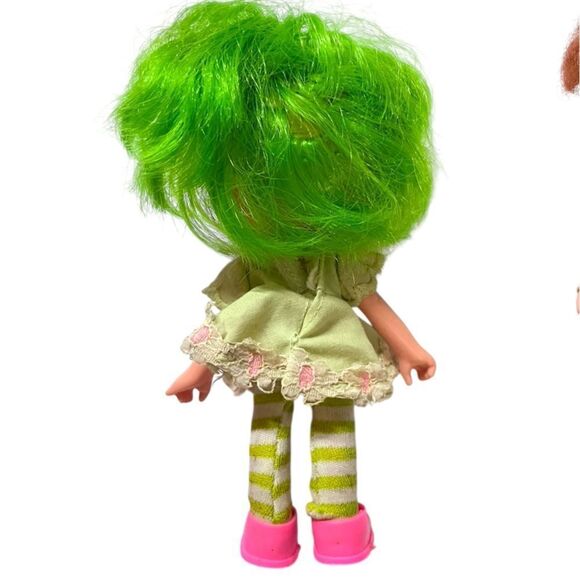 Vintage 1979 Strawberry Shortcake Dolls - Picture 2 of 6